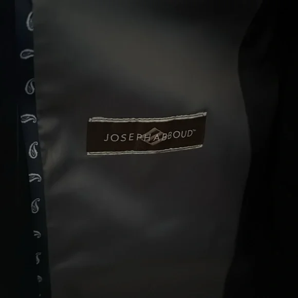 Classic Joseph Abboud Navy Blue Pinstripe Suit - Picture 6 of 9